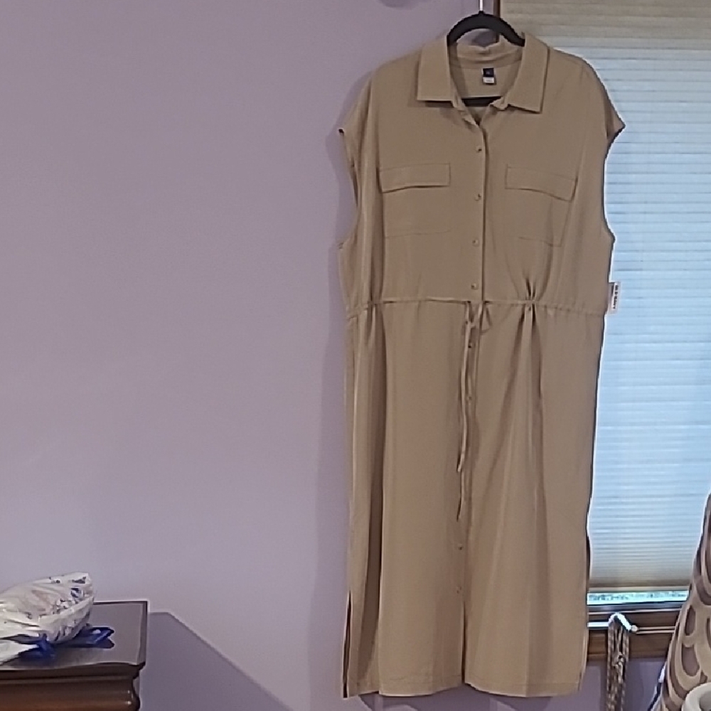 Old Navy Tan Sleeveless Midi Dress
